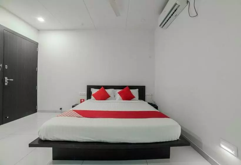 پانسیون Oyo Home 75777 Samudra Executive