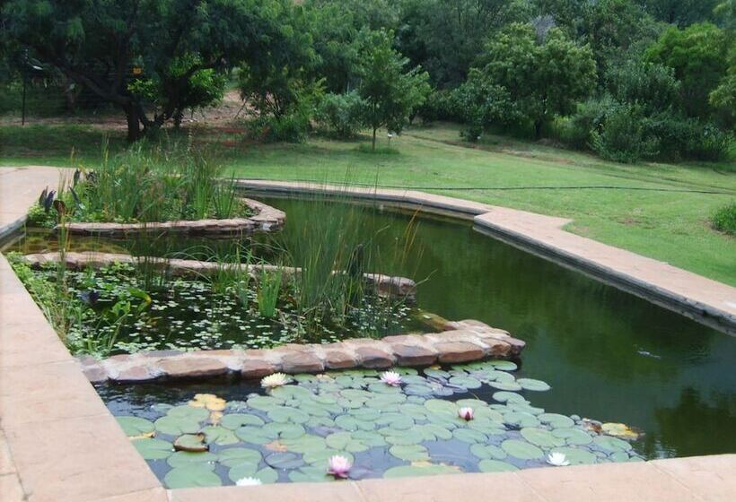 Пансион Thirsty Falls Cc