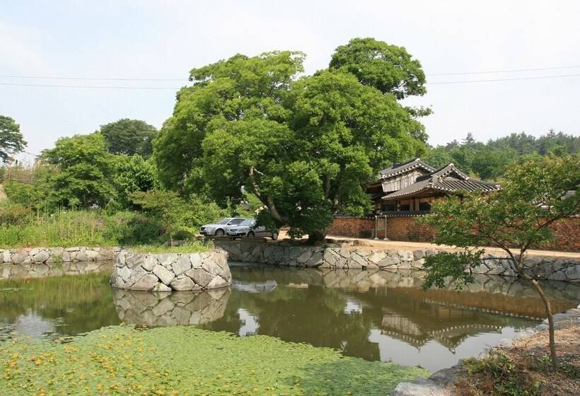 Pensione Yi Jin Rae S Historic House