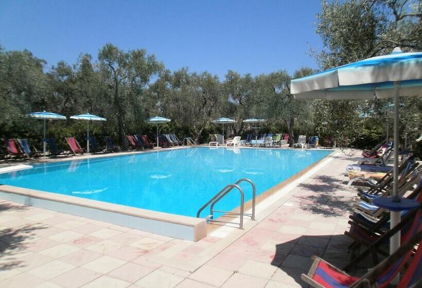 リゾートホテル Villaggio Gallo