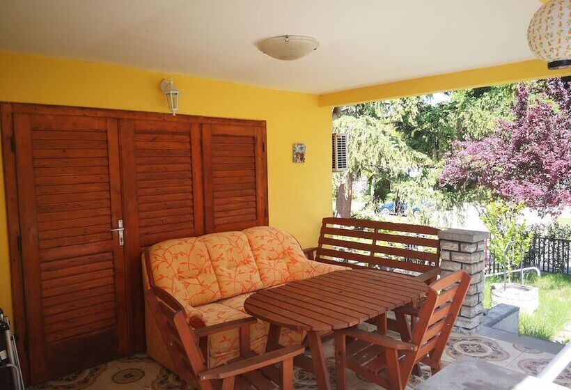 Vadásztanya Apartmanok