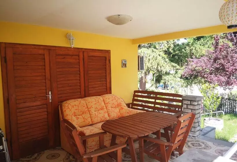 Vadásztanya Apartmanok