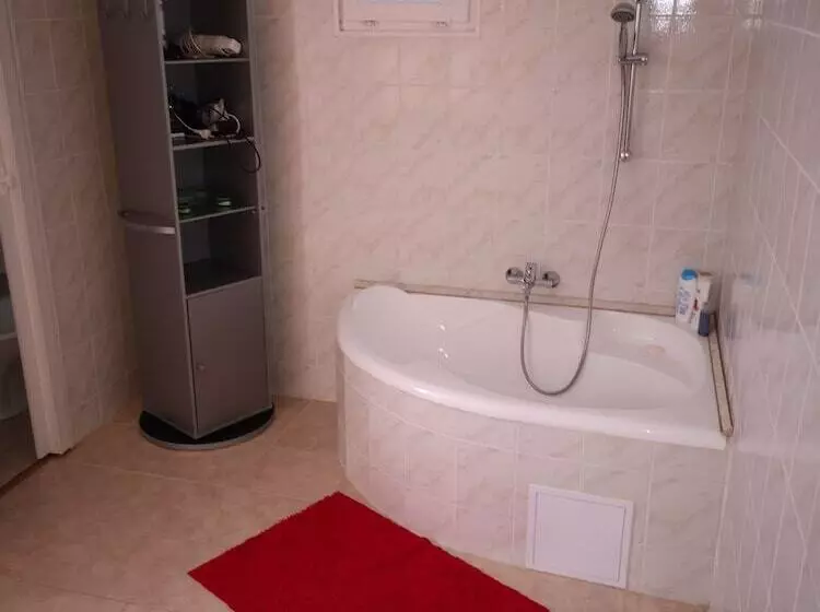 Vadásztanya Apartmanok