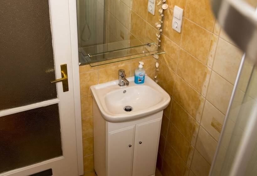 Vadásztanya Apartmanok