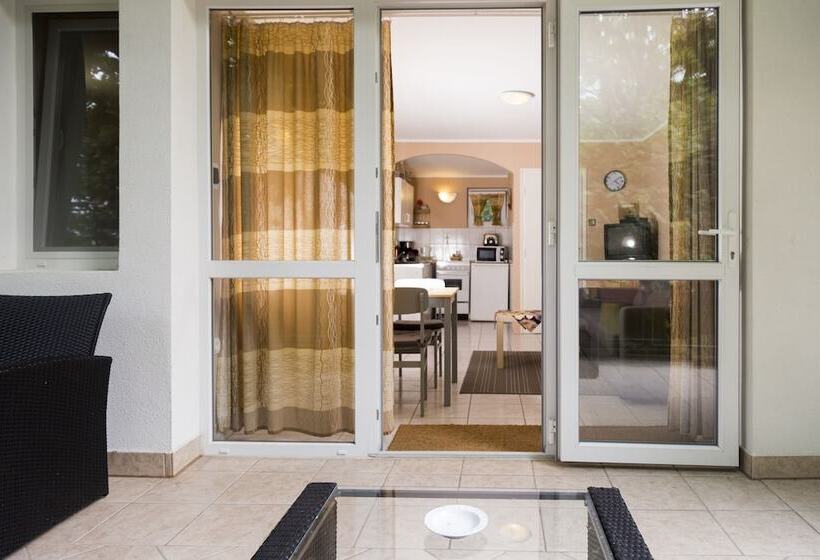 Vadásztanya Apartmanok