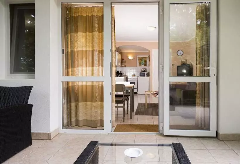 Vadásztanya Apartmanok