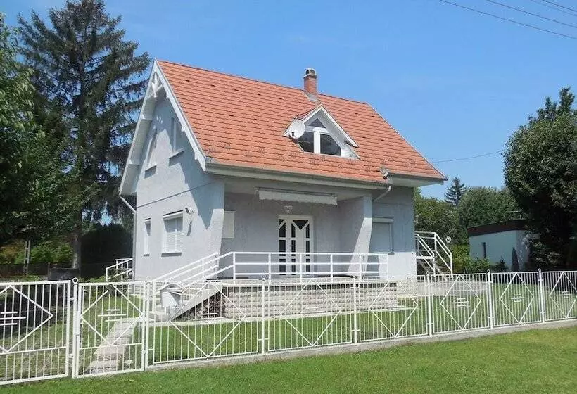 Vadásztanya Apartmanok