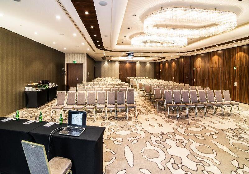 Airport Hotel Okęcie