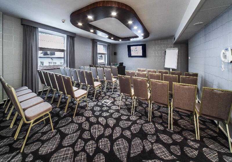 Airport Hotel Okęcie