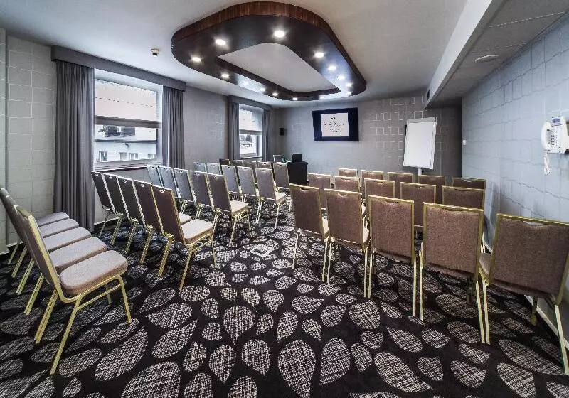 Airport Hotel Okęcie