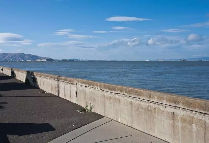 ホテル Bay Landing