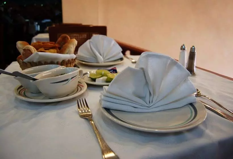 هتل Del Principado