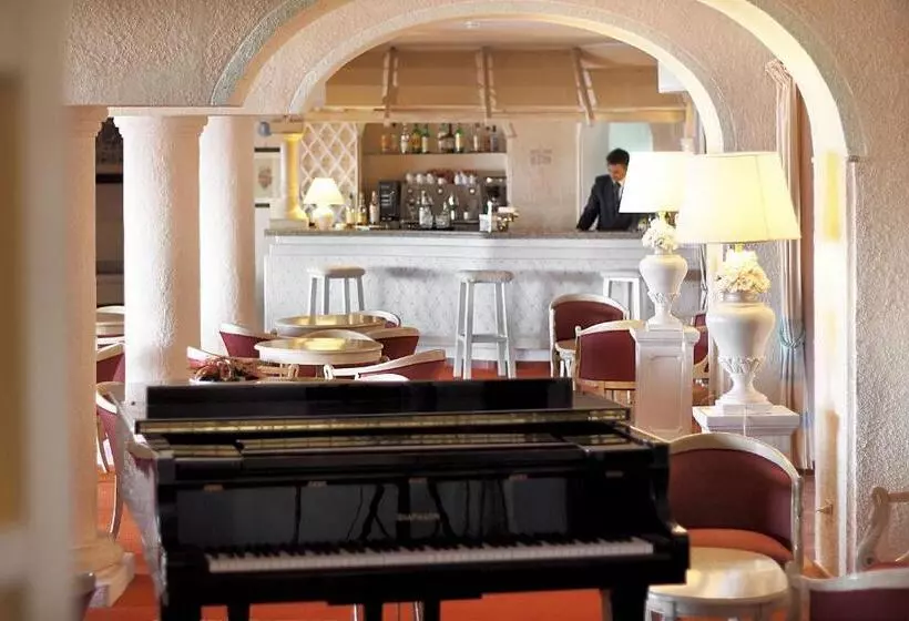 Grand Hotel Smeraldo Beach