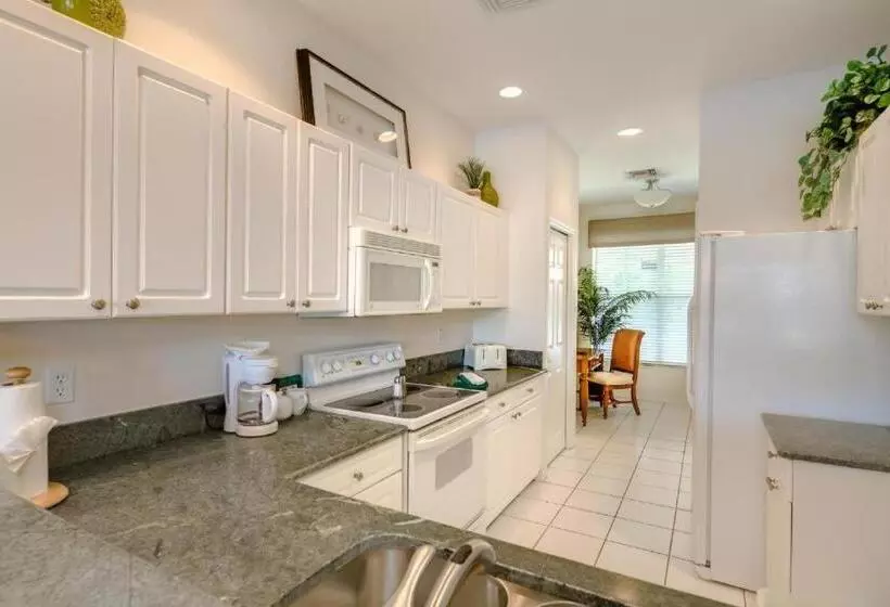 هتل Greenlinks Golf Villas At Lely Resort