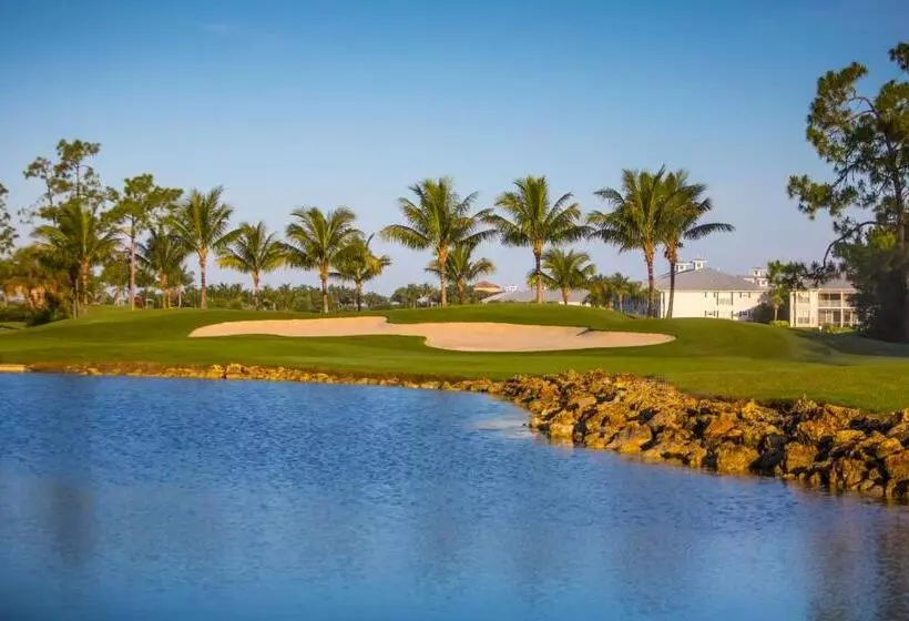 هتل Greenlinks Golf Villas At Lely Resort