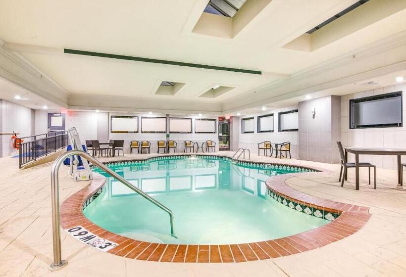 هتل Holiday Inn Express & Suites Longview North, An Ihg