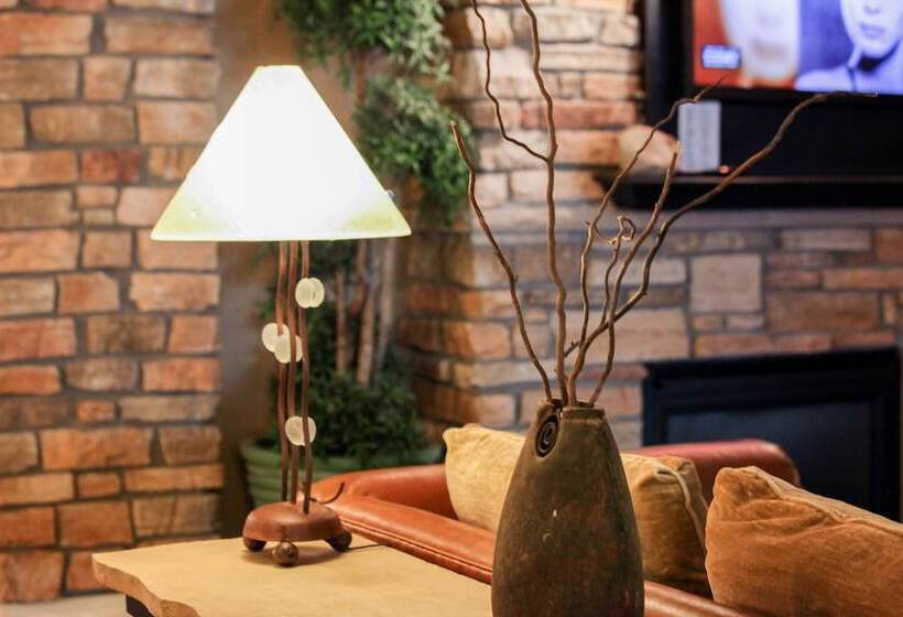 Отель Holiday Inn St. Paul Northeast Lake Elmo, An Ihg