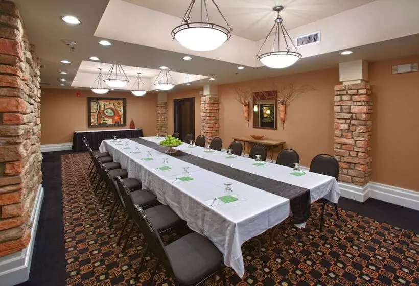 Hotelli Holiday Inn St. Paul Northeast   Lake Elmo, An Ihg