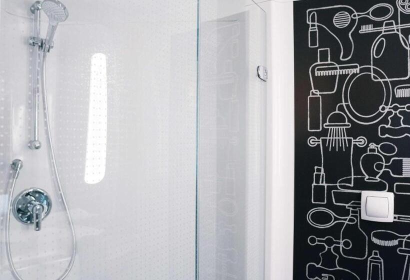 هتل Ibis Caen Porte De Bretagne