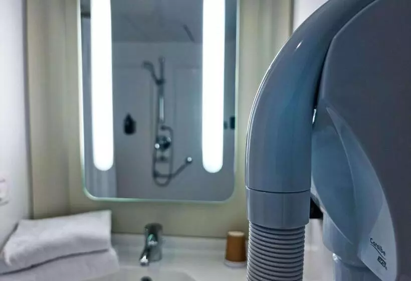 هتل Ibis Caen Porte De Bretagne