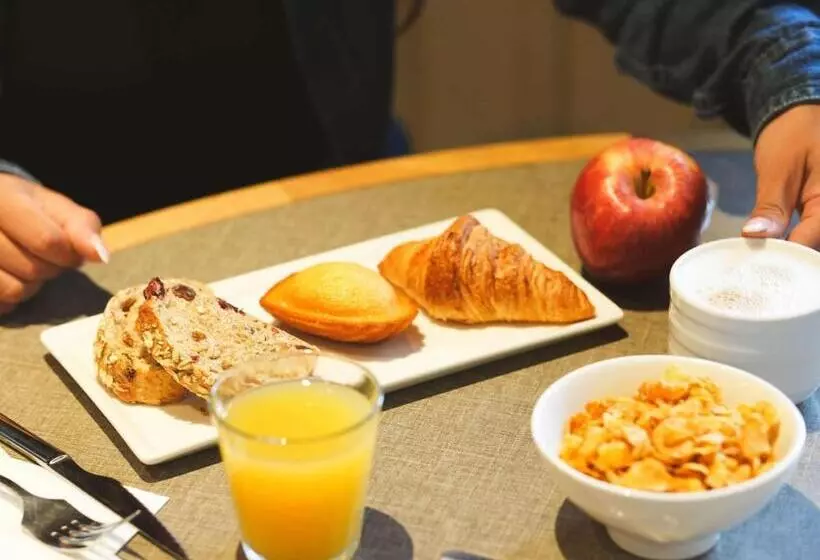 هتل Ibis Caen Porte De Bretagne