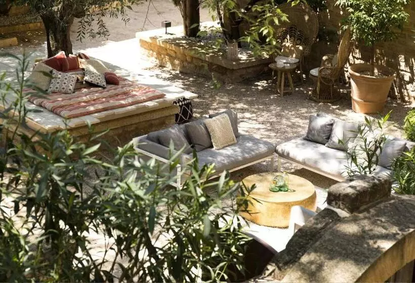 فندق Le Vieux Castillon