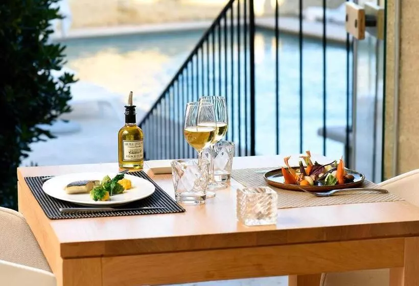 فندق Le Vieux Castillon