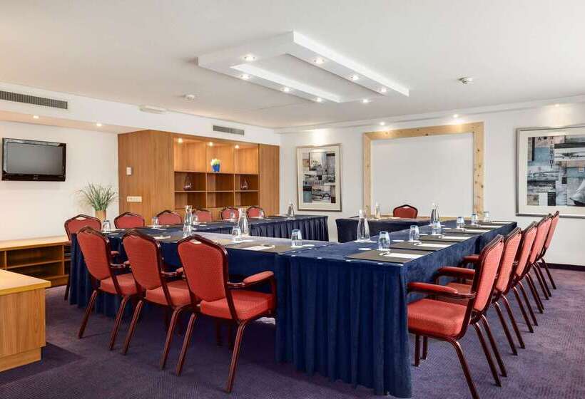 Avani Museum Quarter Amsterdam Hotel   Previously NH Amsterdam Museum Quarter