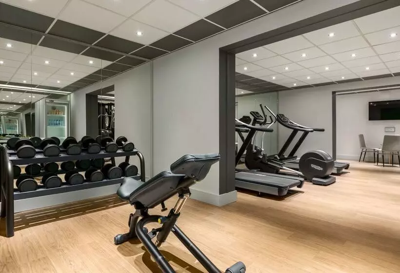 Avani Museum Quarter Amsterdam Hotel   Previously NH Amsterdam Museum Quarter