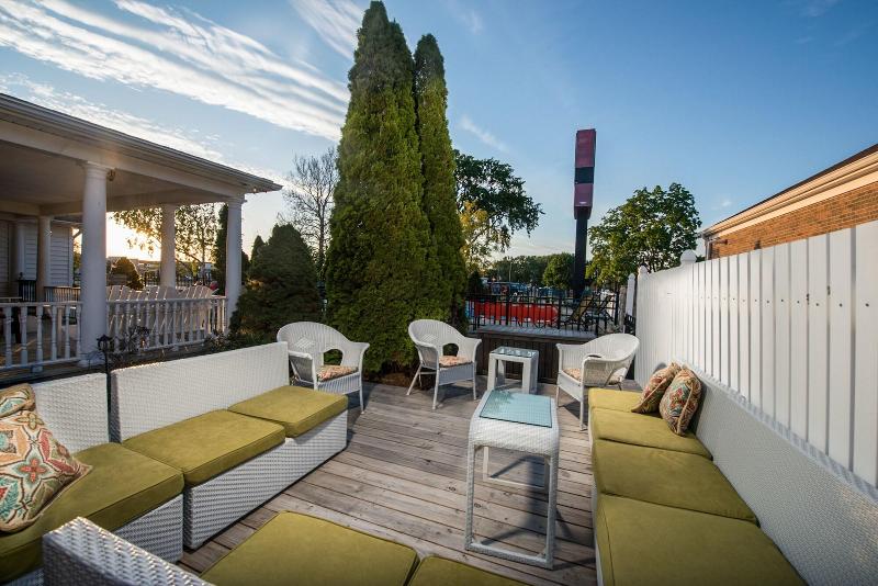 Szálloda Our Guest Inn And Suites   Downtown