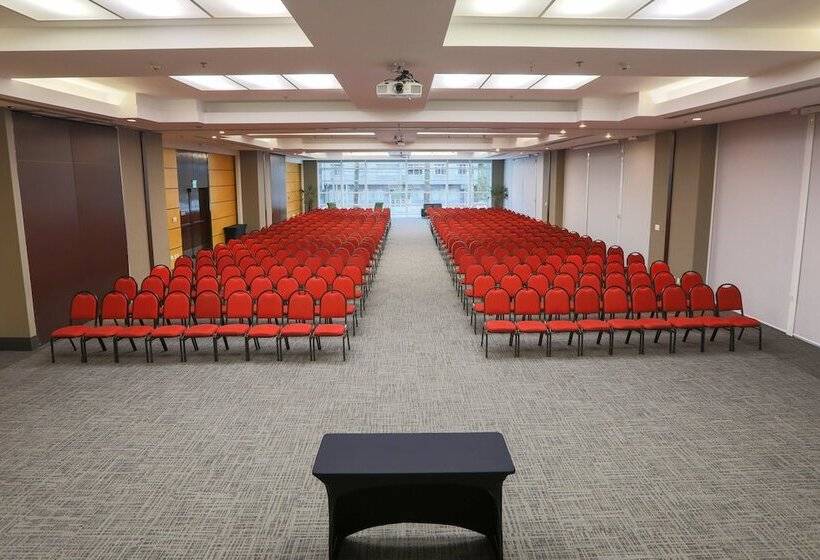 ホテル Pestana Curitiba