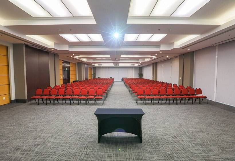 ホテル Pestana Curitiba