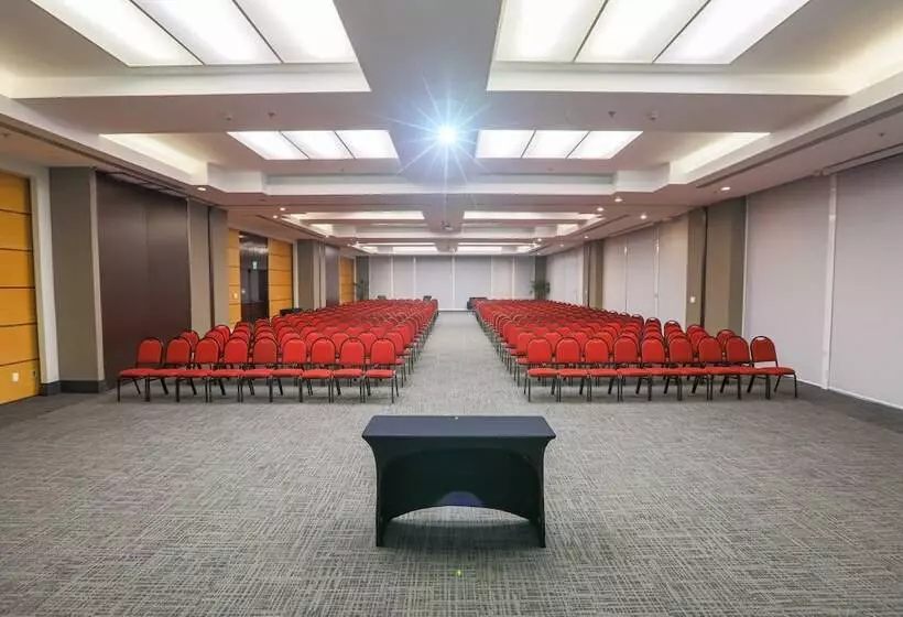 호텔 Pestana Curitiba