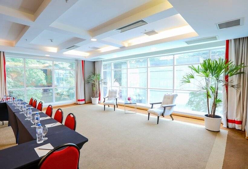 ホテル Pestana Curitiba