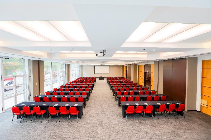 ホテル Pestana Curitiba