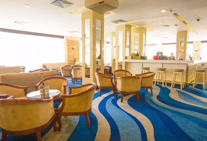 Отель Phnom Penh