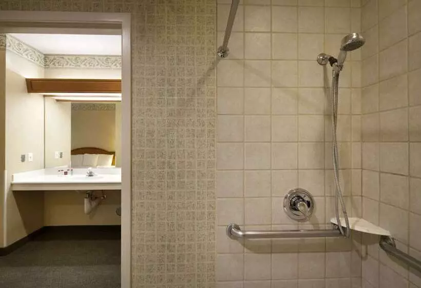 هتل Ramada By Wyndham Olympia