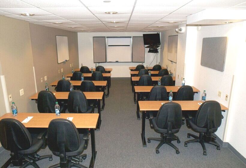 فندق Sonesta Simply Suites Chicago O'hare Airport