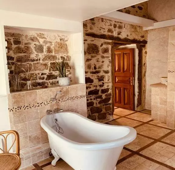 Aamiaismajoitus (B&B) Le Domaine De Coat Rogan, La Chambre Du Tregor