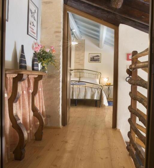 مبيت وإفطار Tenuta Le Risare