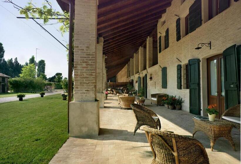 مبيت وإفطار Tenuta Le Risare