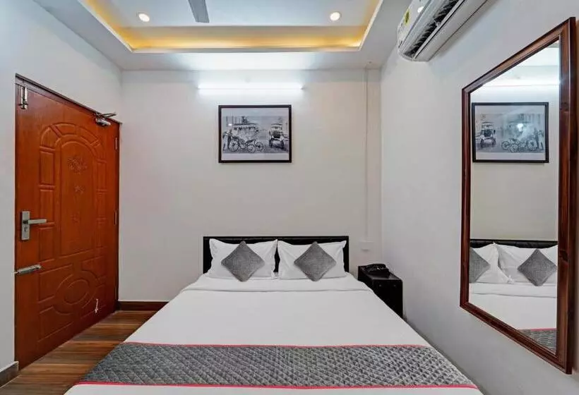 Aamiaismajoitus (B&B) Super Townhouse Vanur Near Auroville Beach Formerly De Heritage