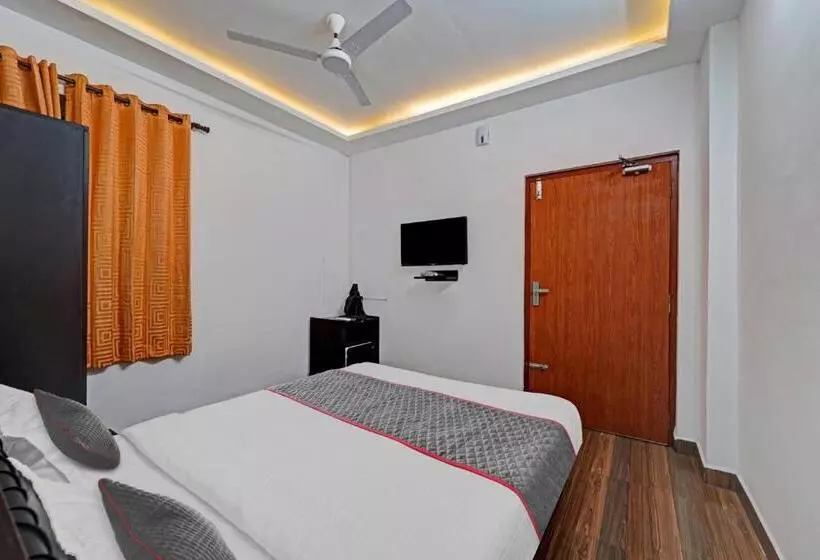 Aamiaismajoitus (B&B) Super Townhouse Vanur Near Auroville Beach Formerly De Heritage