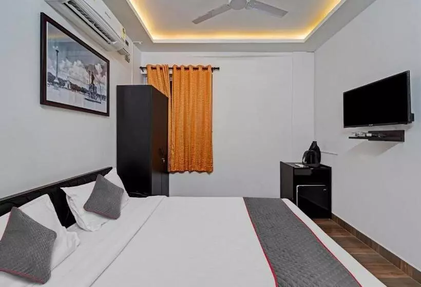 Aamiaismajoitus (B&B) Super Townhouse Vanur Near Auroville Beach Formerly De Heritage