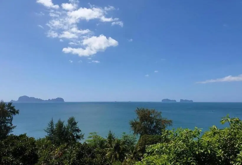 Cameron Island Resort