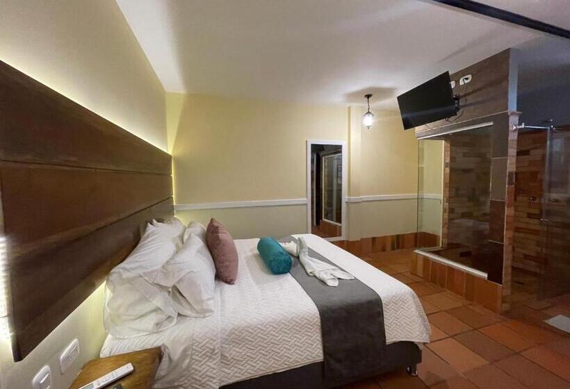 هتل Campestre Manoa