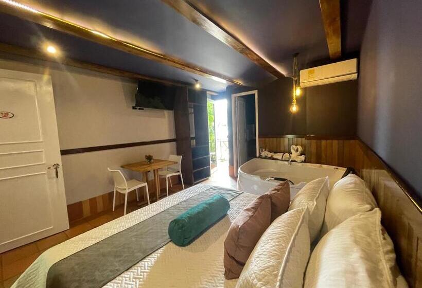 هتل Campestre Manoa