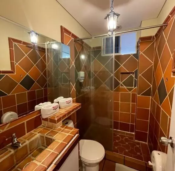 ホテル Campestre Manoa