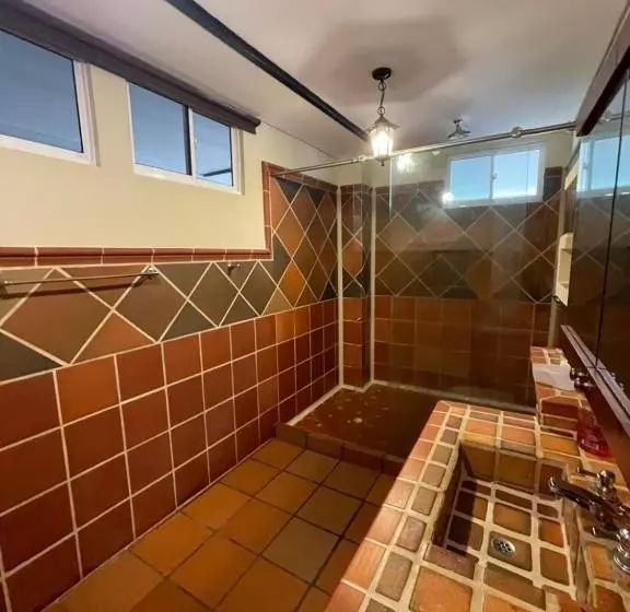 ホテル Campestre Manoa