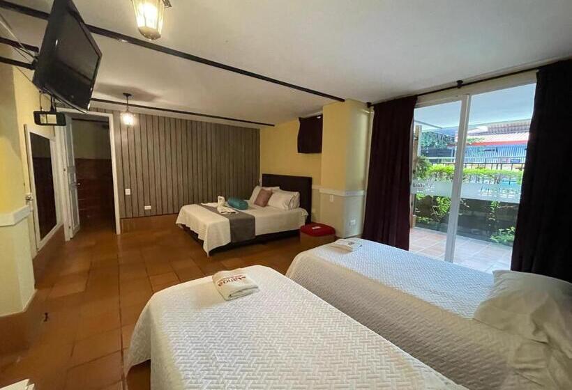 هتل Campestre Manoa